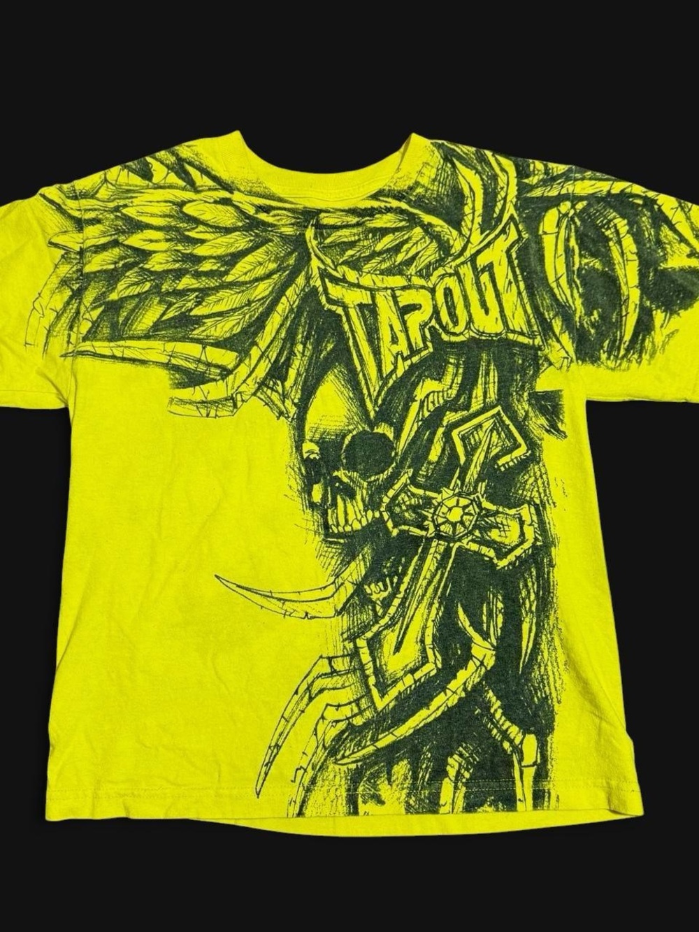 Youth Large Tapout Skull Cross Graphic Tshirt